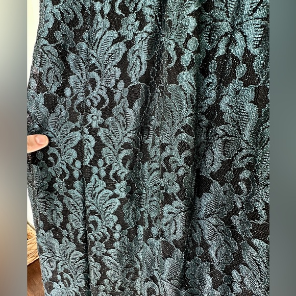 Emerald Green and Black Formal Dress - Picture 5 of 7